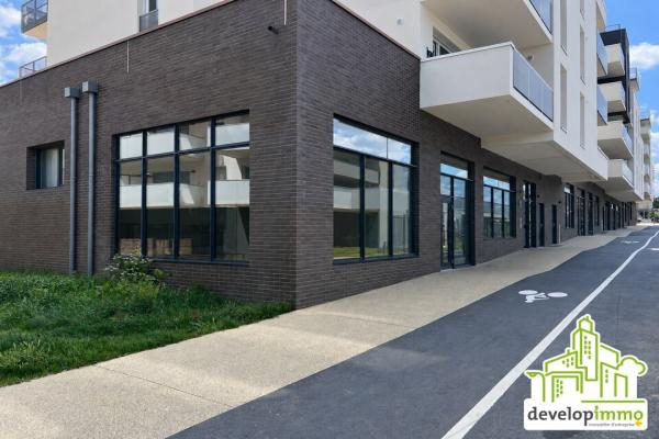 Opportunité Rare – Local Commercial de 73 m² avec Forte Visibilité