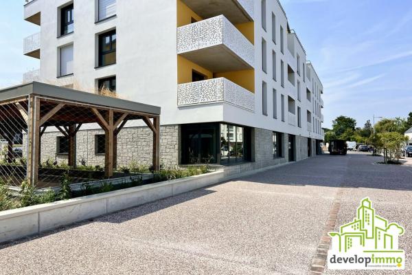 TRES BEAU LOCAL COMMERCIAL OU PROFESSIONNEL NEUF A LA VENTE