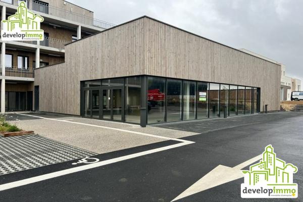AU NORD DE CAEN - BELLE SURFACE EN REZ DE CHAUSSEE NEUVE  BRUT DE BETON A AMENAGER SUIVANT VOS BESOINS.