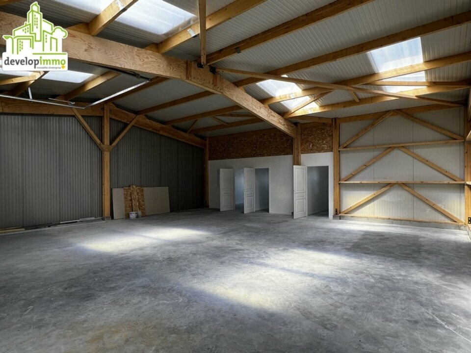 Locaux neufs avec bureaux, sanitaire et kitchenette Locaux neufs avec bureaux, sanitaire et kitchenette