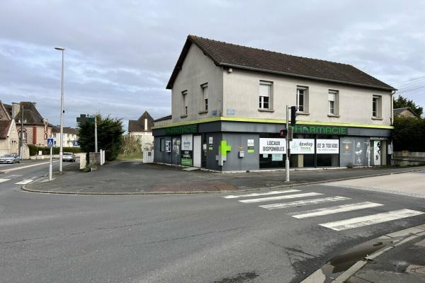 Visibilité - local commercial - MONDEVILLE - Vente et location de locaux et bureaux en Normandie