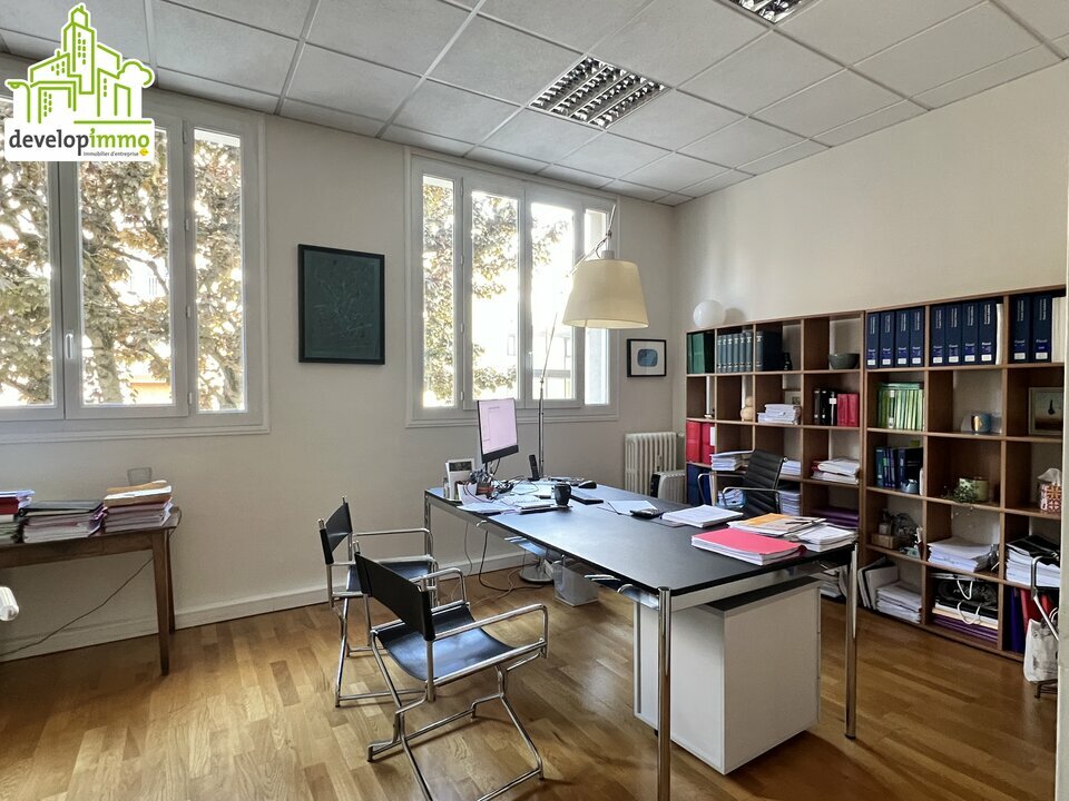 BUREAU 200 m² Centre-ville de CAEN BUREAU 200 m² Centre-ville de CAEN