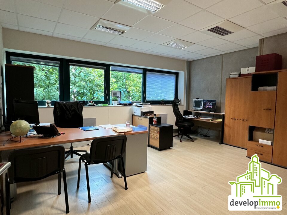 Plateau aménagé de 396 m² Plateau aménagé de 396 m²