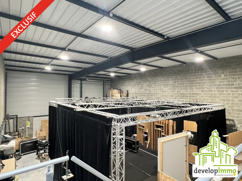 EXCLUSIVITE - LOCAUX D'ACTIVITE avec Bureaux très belles prestations EXCLUSIVITE - LOCAUX D'ACTIVITE avec Bureaux très belles prestations