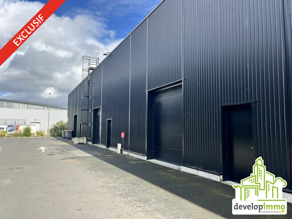 EXCLUSIVITE - LOCAUX D'ACTIVITE avec Bureaux très belles prestations EXCLUSIVITE - LOCAUX D'ACTIVITE avec Bureaux très belles prestations