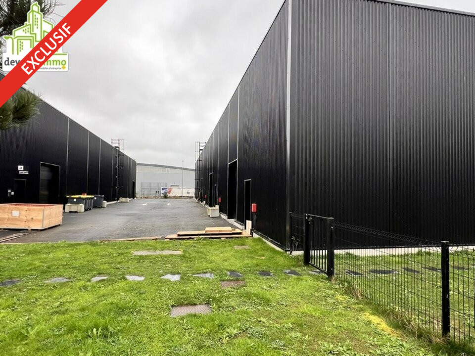 EXCLUSIVITE - LOCAUX D'ACTIVITE avec Bureaux très belles prestations EXCLUSIVITE - LOCAUX D'ACTIVITE avec Bureaux très belles prestations