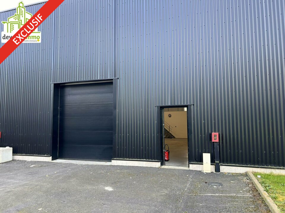 EXCLUSIVITE - LOCAUX D'ACTIVITE avec Bureaux très belles prestations EXCLUSIVITE - LOCAUX D'ACTIVITE avec Bureaux très belles prestations