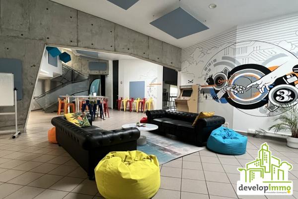 Unique - Bureaux 761 m² à vendre ou à louer - Centre d'Hérouville-Saint-Clair - Vente et location de locaux et bureaux en Normandie