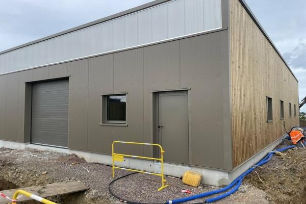 110 m² à louer Douvres la Délivrande - Vente et location de locaux et bureaux en Normandie