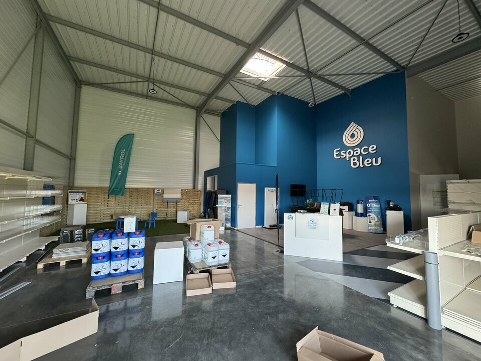 Local d'activité avec SHOW ROOM sur IFS Local d'activité avec SHOW ROOM sur IFS