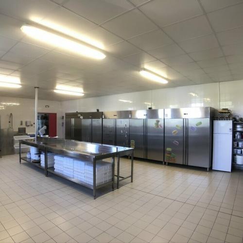 Local commercial - MONDEVILLE -138 m² - Vente et location d'entrepôts et bureaux pour professionnels à Caen Local commercial - MONDEVILLE -138 m² - Photographie