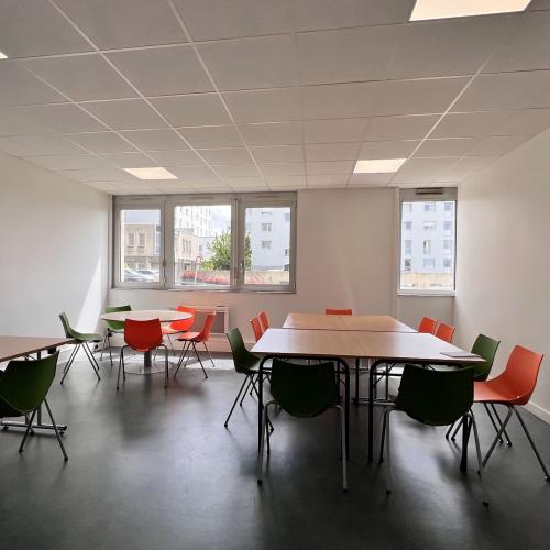 Bureaux - CAEN- 67 m² - Vente et location d'entrepôts et bureaux pour professionnels à Caen Bureaux - CAEN- 67 m² - Photographie