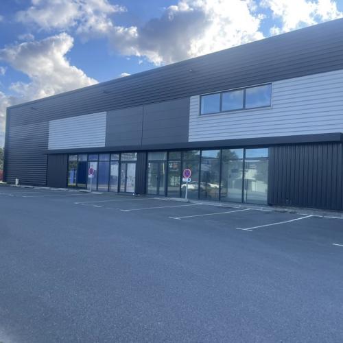 Local d'activité - FLEURY SUR ORNE - 685 m² - Vente et location d'entrepôts et bureaux pour professionnels à Caen Local d'activité - FLEURY SUR ORNE - 685 m² - Photographie