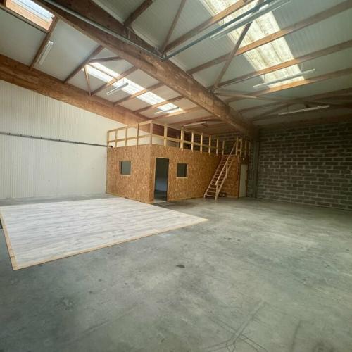 LOCAL D'ACTIVITE - SAINT-ANDRÉ-SUR-ORNE - 167 m² - Photographie